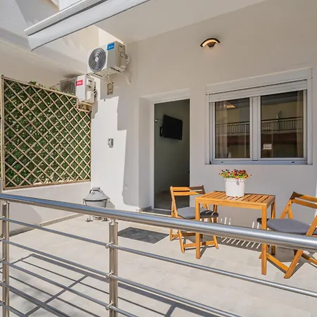 Menta - Fully Renovated, Walking Distance To The Sea